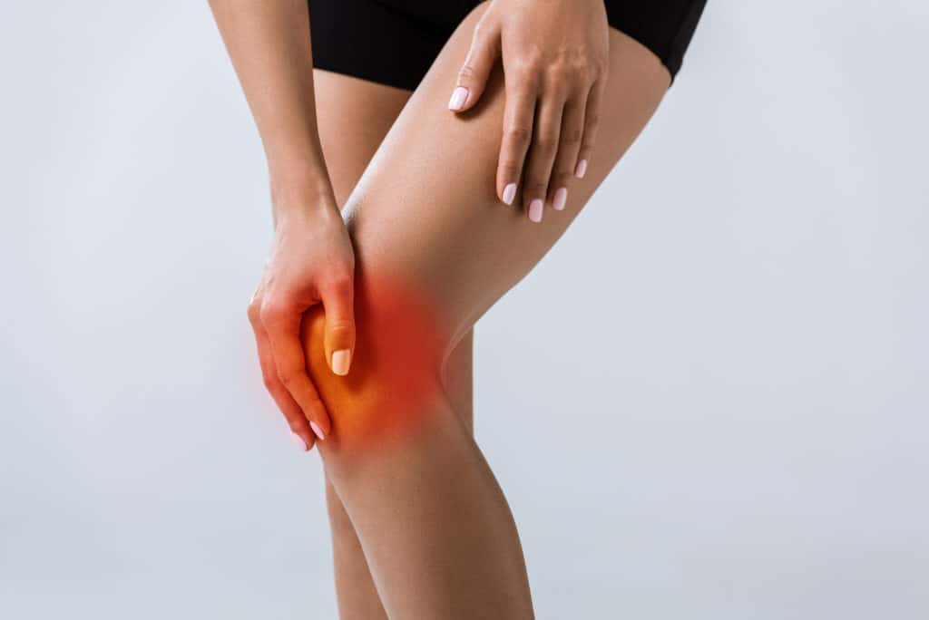 knee pain caused by pcl surgery
