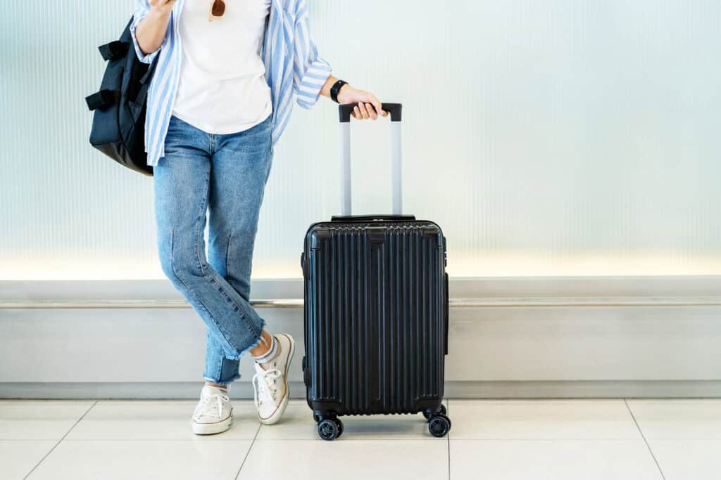 5 Sciatica-Friendly Travel Tips for Your Summer Vacation - Intecore ...