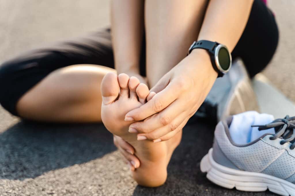 Alleviate Foot Pain When Walking 5 Effective Methods Intecore