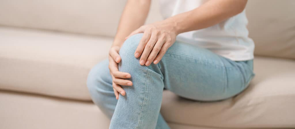 5 Ways to Relieve Knee Pain After Pregnancy - Intecore Physical Therapy